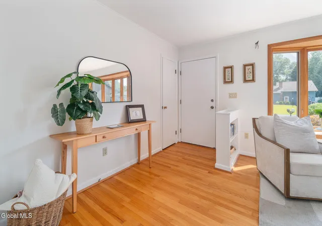 Photo 3 of Sale Pending at 29 Richland Dr, Schenectady, NY 12302 | MLS# 202625730 | Listing updated on 2026-09-17