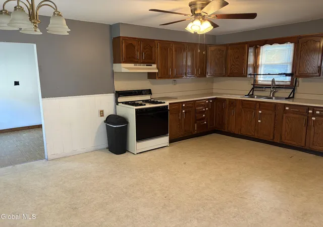 Photo 3 of Single family home for sale at 1346 4th Ave, Watervliet, NY 12189 | MLS# 202624904 | Listing updated on 2026-09-09