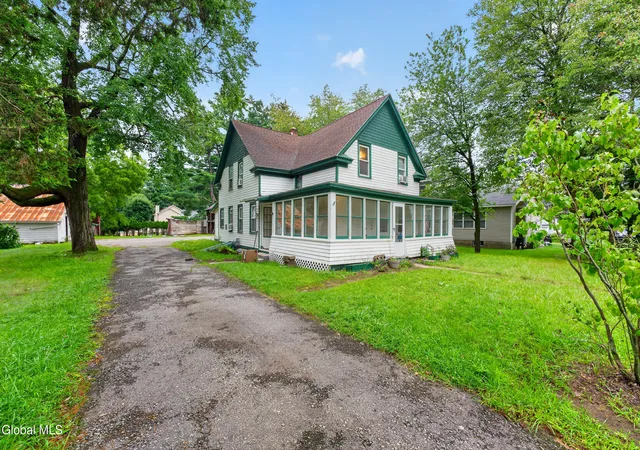 Photo 2 of Sale Pending at 2177 Helderberg Ave, Schenectady, NY 12306 | MLS# 202625352 | Listing updated on 2026-09-07