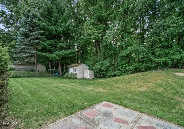 Photo 3 of Single family home for sale at 5 Highland Ct, Albany, NY 12203 | MLS# 202625673 | Listing updated on 2026-09-10