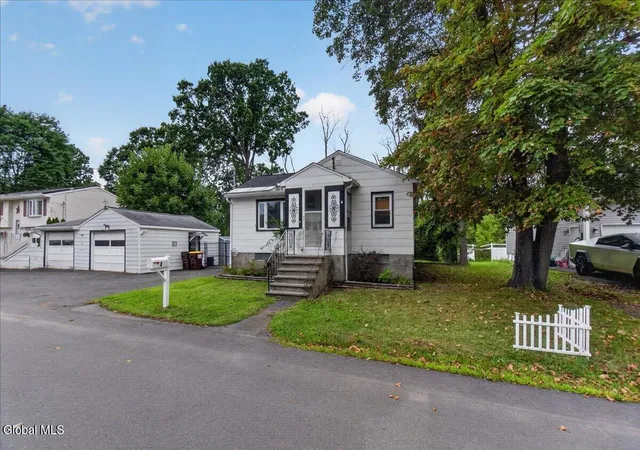 Photo 1 of Single family home for sale at 4 Broadway, Latham, NY 12110 | MLS# 202625415 | Listing updated on 2026-09-16