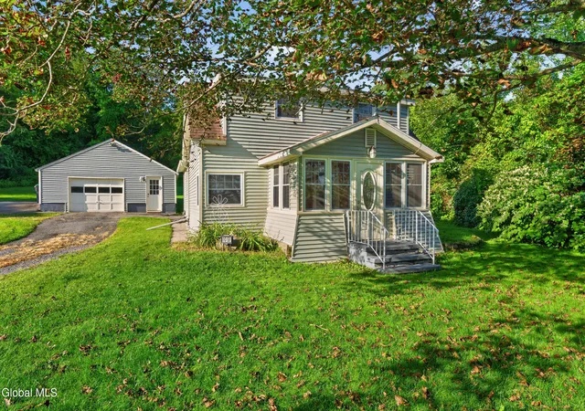 Photo 3 of Single family home for sale at 1059 Sacandaga Rd, Glenville, NY 12302 | MLS# 202625546 | Listing updated on 2026-10-01