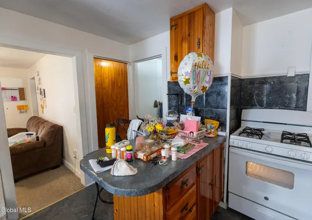 Photo 3 of Sale Pending at 181 Bay St, Glens Falls, NY 12801 | MLS# 202625207 | Listing updated on 2026-09-17