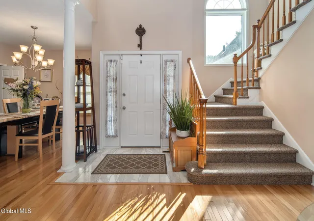 Photo 4 of Single family home for sale at 302 Quidor Ct, Slingerlands, NY 12159 | MLS# 202625195 | Listing updated on 2026-09-03