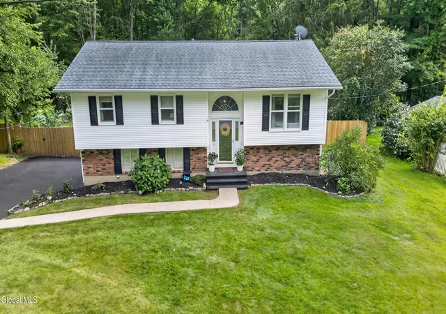 Photo 2 of Sale Pending at 35 Acorn Ave, Clifton Park, NY 12065 | MLS# 202625190 | Listing updated on 2026-09-08