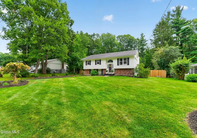 Photo 3 of Sale Pending at 35 Acorn Ave, Clifton Park, NY 12065 | MLS# 202625190 | Listing updated on 2026-09-08