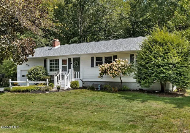 Photo 4 of Sale Pending at 54 Patroon Pl, Ballston Lake, NY 12019 | MLS# 202625248 | Listing updated on 2026-09-11