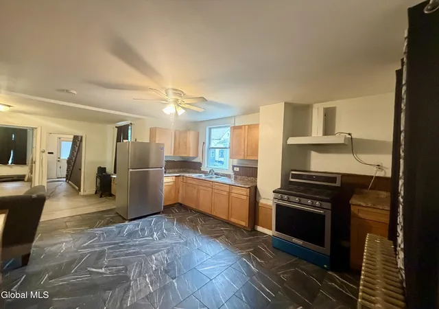 Photo 4 of Single family home for sale at 19 Regent St, Albany, NY 12202 | MLS# 202625379 | Listing updated on 2026-09-07