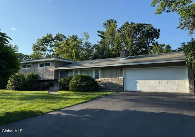 Photo 1 of Single family home for sale at 112 Glenhill Dr, Schenectady, NY 12302 | MLS# 202625205 | Listing updated on 2026-09-17