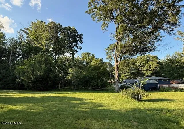 Photo 35 of Single family home for sale at 112 Glenhill Dr, Schenectady, NY 12302 | MLS# 202625205 | Listing updated on 2026-09-30