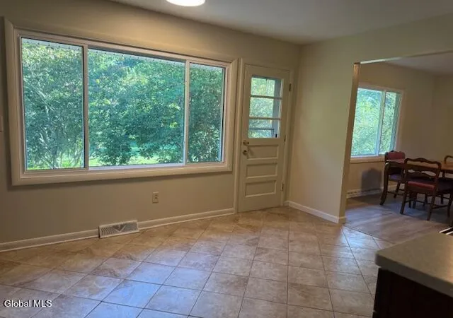 Photo 4 of Single family home for sale at 112 Glenhill Dr, Schenectady, NY 12302 | MLS# 202625205 | Listing updated on 2026-09-17