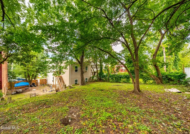 Listing Photo 4 - Condo for sale in building located at 326 9th St, Troy, NY 12180