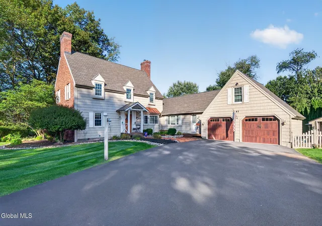 Photo 1 of Sale Pending at 41 St Agnes Ln, Albany, NY 12211 | MLS# 202626122 | Listing updated on 2026-09-30