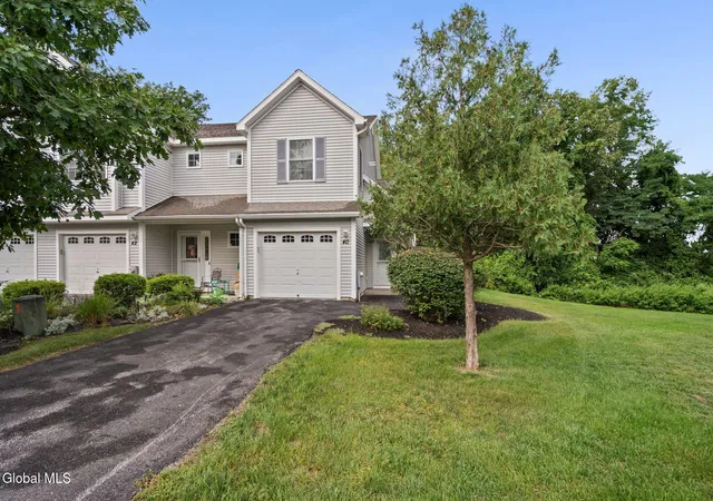 Photo 2 of Sale Pending at 40 Cobblestone Ct, Schenectady, NY 12306 | MLS# 202625679 | Listing updated on 2026-09-18