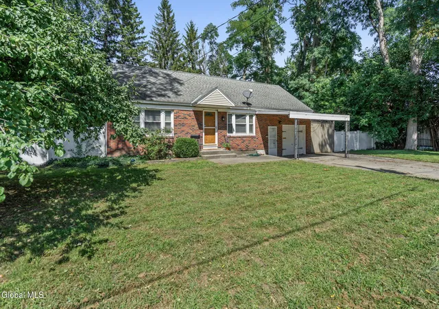 Photo 2 of Single family home for sale at 2031 Gray St, Schenectady, NY 12306 | MLS# 202625888 | Listing updated on 2026-09-27