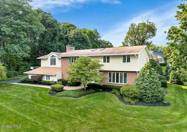 Photo 1 of Single family home for sale at 1 Oak Ridge, Albany, NY 12204 | MLS# 202625524 | Listing updated on 2026-09-15