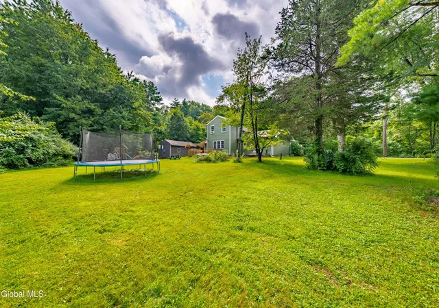 Photo 3 of Single family home for sale at 233 E Elm Ave, Selkirk, NY 12158 | MLS# 202625138 | Listing updated on 2026-09-15