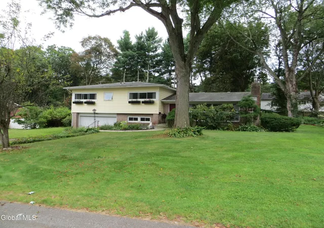 Photo 1 of Single family home for sale at 7 Paul Holly Dr, Albany, NY 12211 | MLS# 202625263 | Listing updated on 2026-09-16
