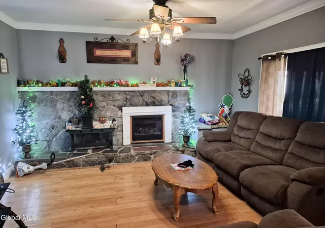 Photo 4 of Single family home for sale at 9 Lincoln St, Fort Plain, NY 13339 | MLS# 202625176 | Listing updated on 2026-10-05