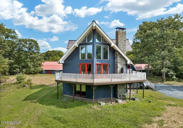Photo 2 of Single family home for sale at 200 Wicked Holw Way, Hampton, NY 12837 | MLS# 202625242 | Listing updated on 2026-09-02