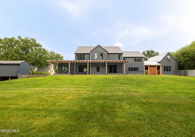 Photo 3 of Single family home for sale at 20 Dallis Pl, Beacon, NY 12508 | MLS# 202625279 | Listing updated on 2026-10-07