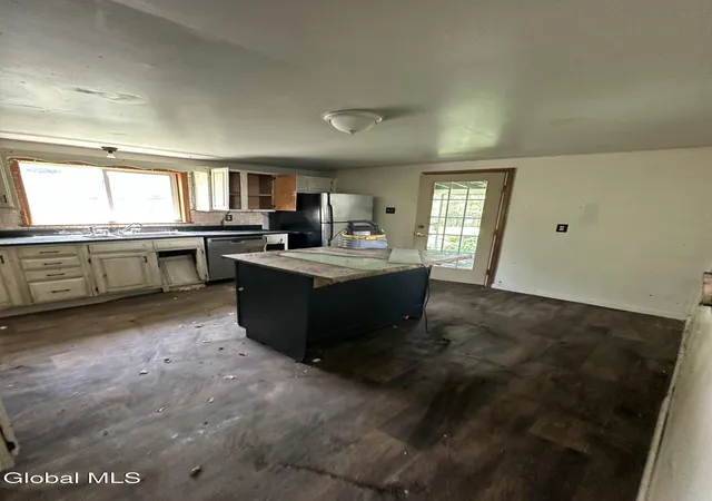 Photo 4 of Single family home for sale at 971 River Rd, Schenectady, NY 12306 | MLS# 202625167 | Listing updated on 2026-09-01