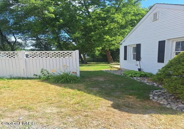 Photo 3 of Single family home for sale at 2a Hillview Ave, Rensselaer, NY 12144 | MLS# 202625240 | Listing updated on 2026-09-09