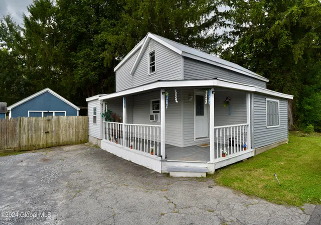 Photo 1 of Single family home for sale at 528 Malta Ave, Ballston Spa, NY 12020 | MLS# 202625202 | Listing updated on 2026-09-02