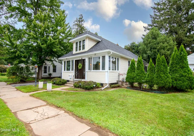 Photo 3 of Sale Pending at 2 Ritchie Pl, Saratoga Springs, NY 12866 | MLS# 202625529 | Listing updated on 2026-09-14