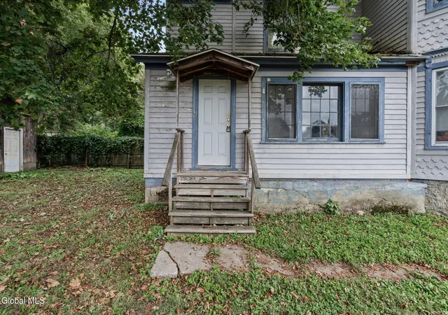 Photo 4 of Sale Pending at 4 4th Street, Amsterdam, NY 12010 | MLS# 202625288 | Listing updated on 2026-09-06