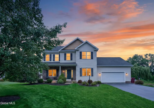 Photo 1 of Single family home for sale at 11 Oreshan Ct, Cohoes, NY 12047 | MLS# 202625369 | Listing updated on 2026-09-13