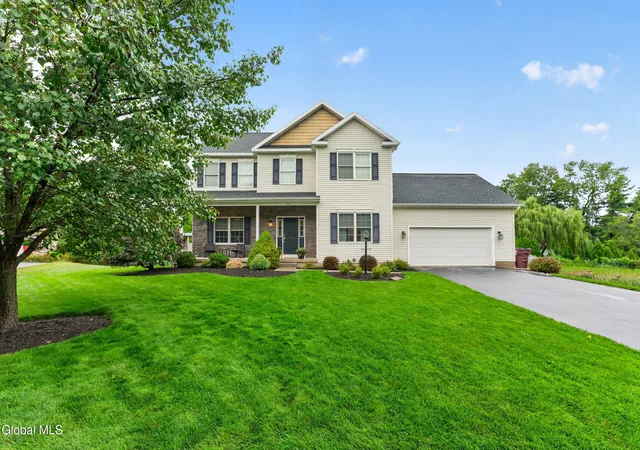 Photo 2 of Single family home for sale at 11 Oreshan Ct, Cohoes, NY 12047 | MLS# 202625369 | Listing updated on 2026-09-13