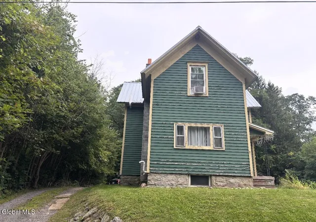 Photo 3 of Sale Pending at 114 Stone Church Rd, Tribes Hill, NY 12177 | MLS# 202625210 | Listing updated on 2026-09-08