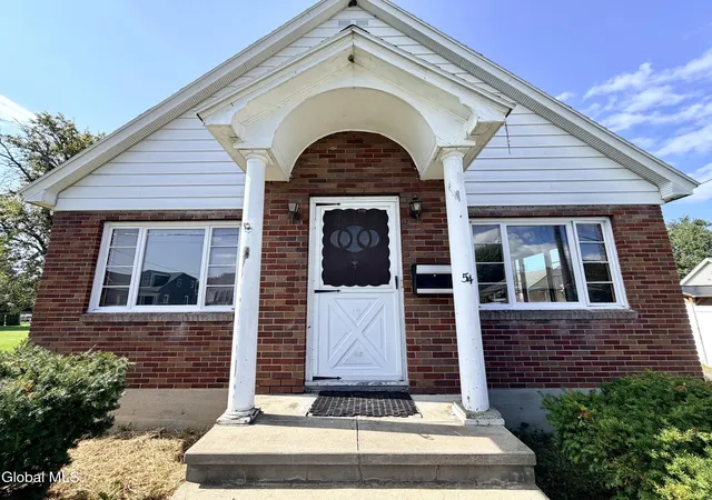Photo 2 of Single family home for sale at 54 Tremont Ave, Amsterdam, NY 12010 | MLS# 202625218 | Listing updated on 2026-09-14