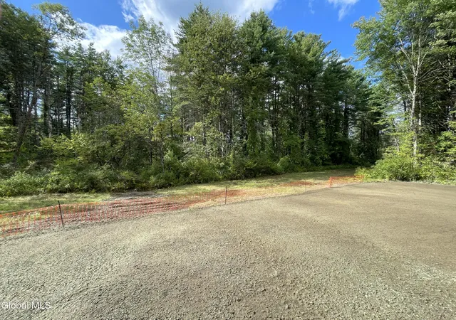Photo 39 of Single family home for sale at 5 Kerr Dr, Gansevoort, NY 12831 | MLS# 202625706 | Listing updated on 2026-09-10