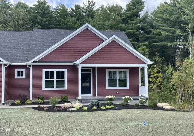 Photo 3 of Single family home for sale at 5 Kerr Dr, Gansevoort, NY 12831 | MLS# 202625706 | Listing updated on 2026-09-10