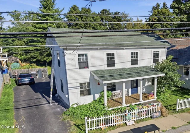 Photo 1 of Single family home for sale at 809 Hudson Ave, Stillwater, NY 12170 | MLS# 202625931 | Listing updated on 2026-09-15