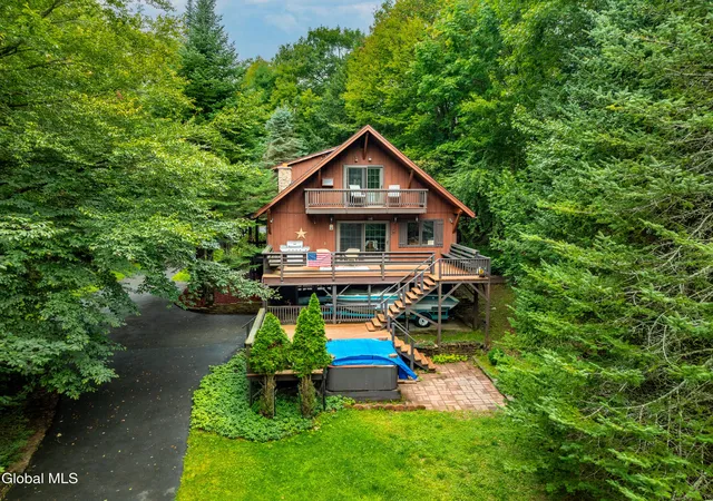 Photo 2 of Single family home for sale at 332 County Rd 111, Caroga, NY 12032 | MLS# 202625331 | Listing updated on 2026-10-06