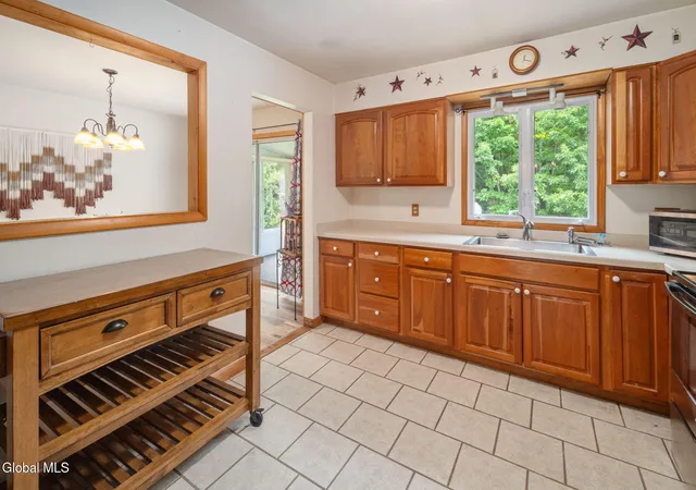 Photo 4 of Single family home for sale at 242 Burdick Rd, Gloversville, NY 12078 | MLS# 202625501 | Listing updated on 2026-10-05