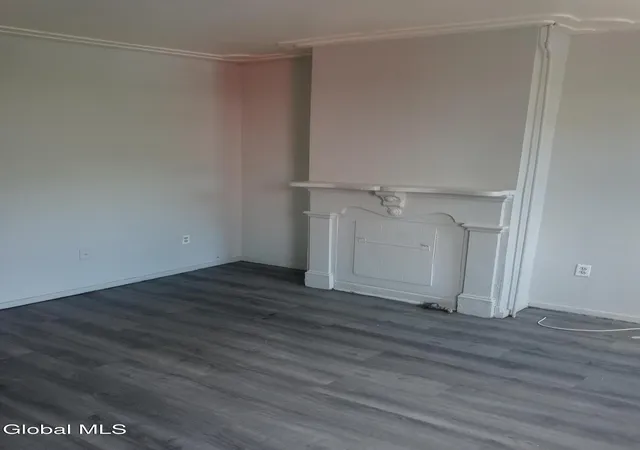 Photo 2 of Sale Pending at 257 Elk St, Albany, NY 12206 | MLS# 202625594 | Listing updated on 2026-09-08