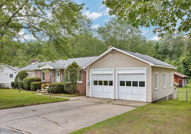 Photo 3 of Sale Pending at 443 Gansevoort Rd, Fort Edward, NY 12828 | MLS# 202626243 | Listing updated on 2026-10-06