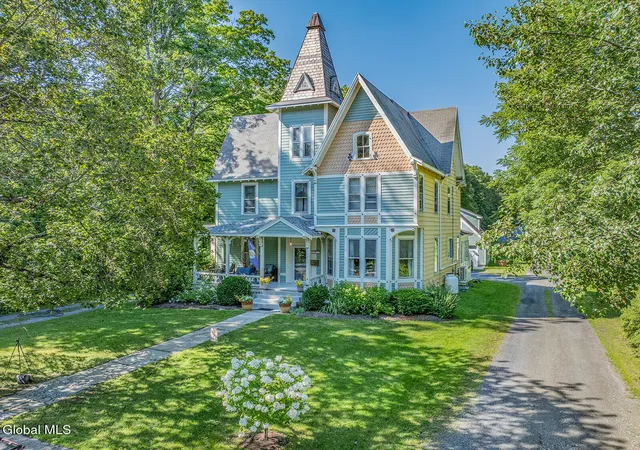 Photo 1 of Single family home for sale at 141 E Main St, Cambridge, NY 12816 | MLS# 202625343 | Listing updated on 2026-09-09