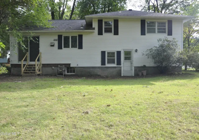 Photo 1 of Single family home for sale at 39 Wellington, Delmar, NY 12054 | MLS# 202625784 | Listing updated on 2026-09-15
