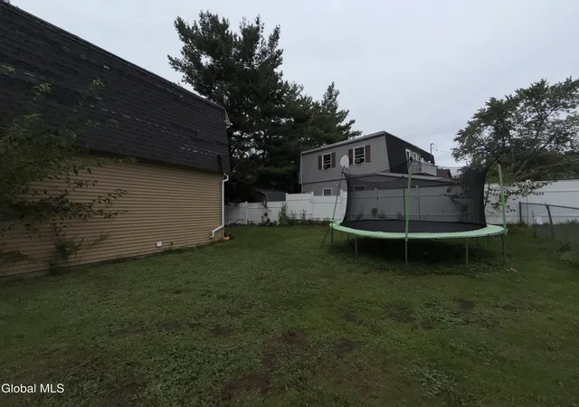 Listing Photo 2 - Condo for sale in building located at 124 Mann Ave, Troy, NY 12180