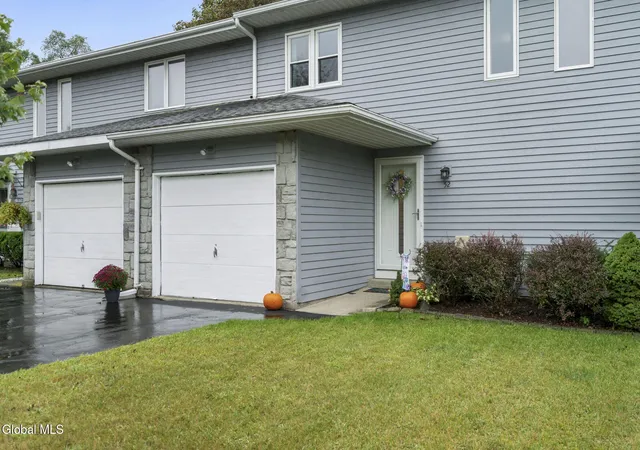 Photo 3 of Sale Pending at 52 Velina Dr, Guilderland, NY 12203 | MLS# 202625674 | Listing updated on 2026-09-16