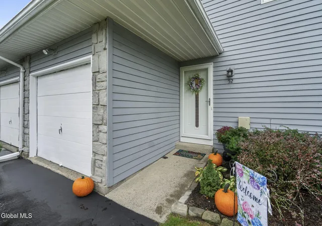 Photo 3 of Sale Pending at 52 Velina Dr, Guilderland, NY 12203 | MLS# 202625674 | Listing updated on 2026-09-16