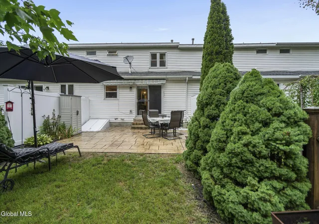 Photo 4 of Sale Pending at 52 Velina Dr, Guilderland, NY 12203 | MLS# 202625674 | Listing updated on 2026-09-16