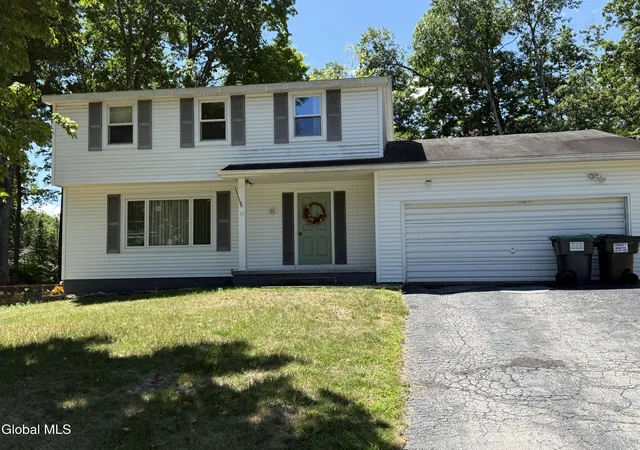 Photo 1 of Single family home for sale at 11 Wampum Dr, Saratoga Springs, NY 12866 | MLS# 202625346 | Listing updated on 2026-09-17