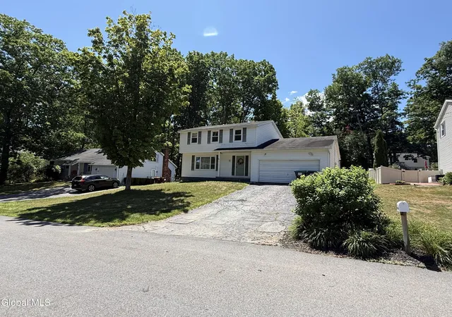 Photo 2 of Single family home for sale at 11 Wampum Dr, Saratoga Springs, NY 12866 | MLS# 202625346 | Listing updated on 2026-09-17