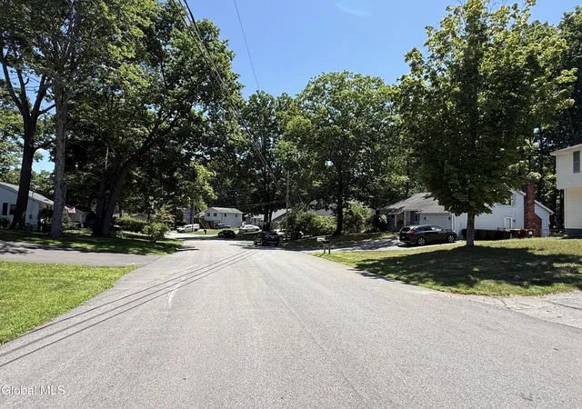 Photo 3 of Single family home for sale at 11 Wampum Dr, Saratoga Springs, NY 12866 | MLS# 202625346 | Listing updated on 2026-09-17